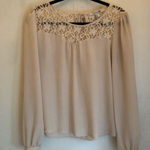 Women’s Lace Blouse